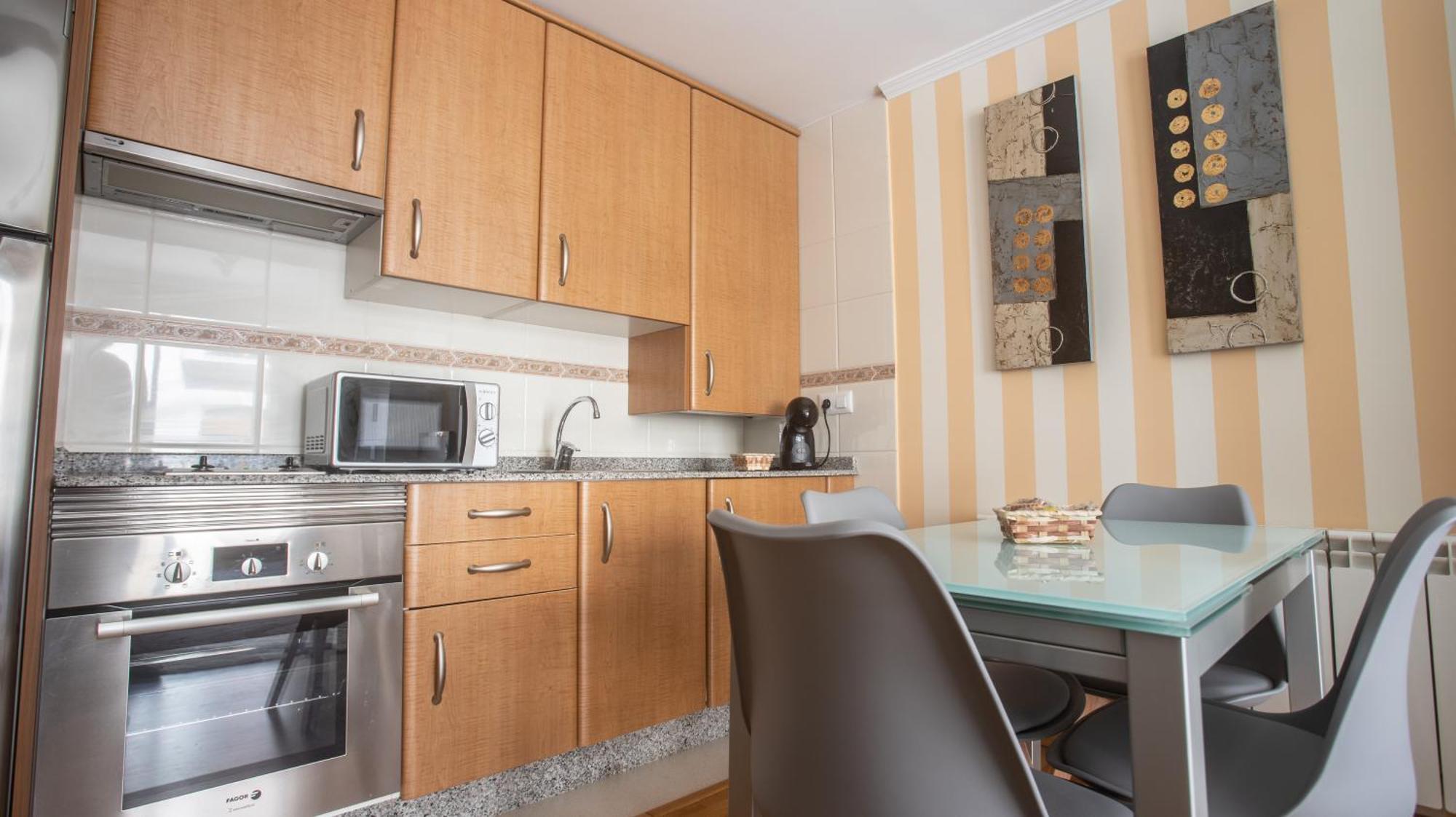 Apartamento En El Centro Con Plaza De Garaje A Guarda Exterior foto